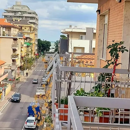 Apartament Civico 38. Vista Mare, Modernita E Confort A Soli 2 Minuti A Piedi Dalla Spiaggia. Montesilvano Marina