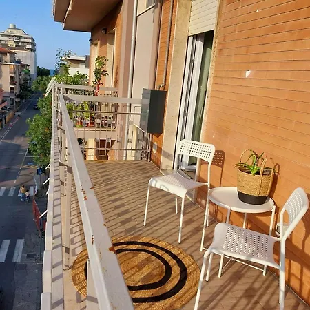 Apartament Civico 38. Vista Mare, Modernita E Confort A Soli 2 Minuti A Piedi Dalla Spiaggia. *